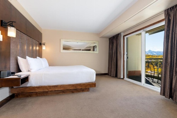 The Peaks Resort and Spa image 21